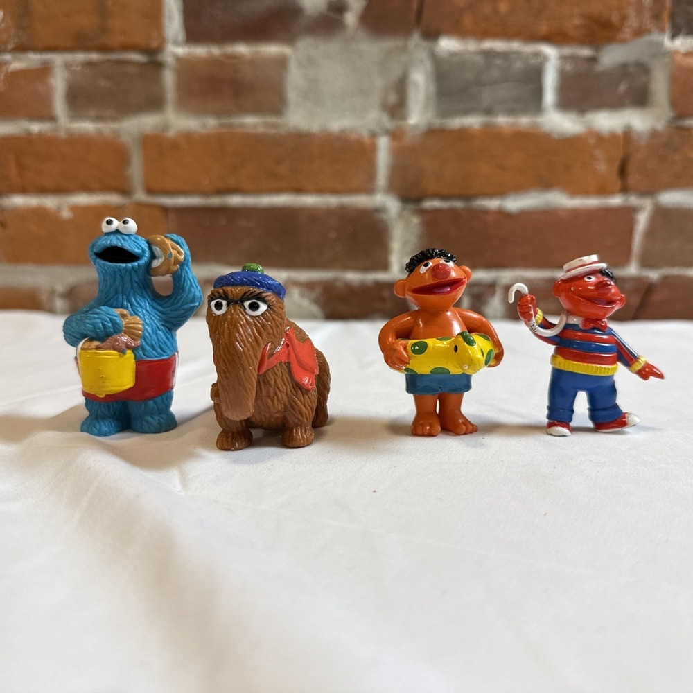 Vtg Sesame Street 4 PVC Figures 1980s Applause Lot, Snuffy Cookie Monster Ernie‎